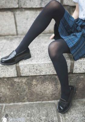 日韩美女裸体动态图_迅雷极速版下载