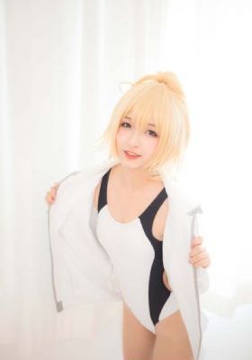 小扫货水怎么那么多公交车作文_BD韩语免费高清观看